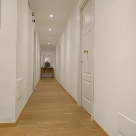 特罗斯特维尔豪华宾馆 住宿加早餐酒店